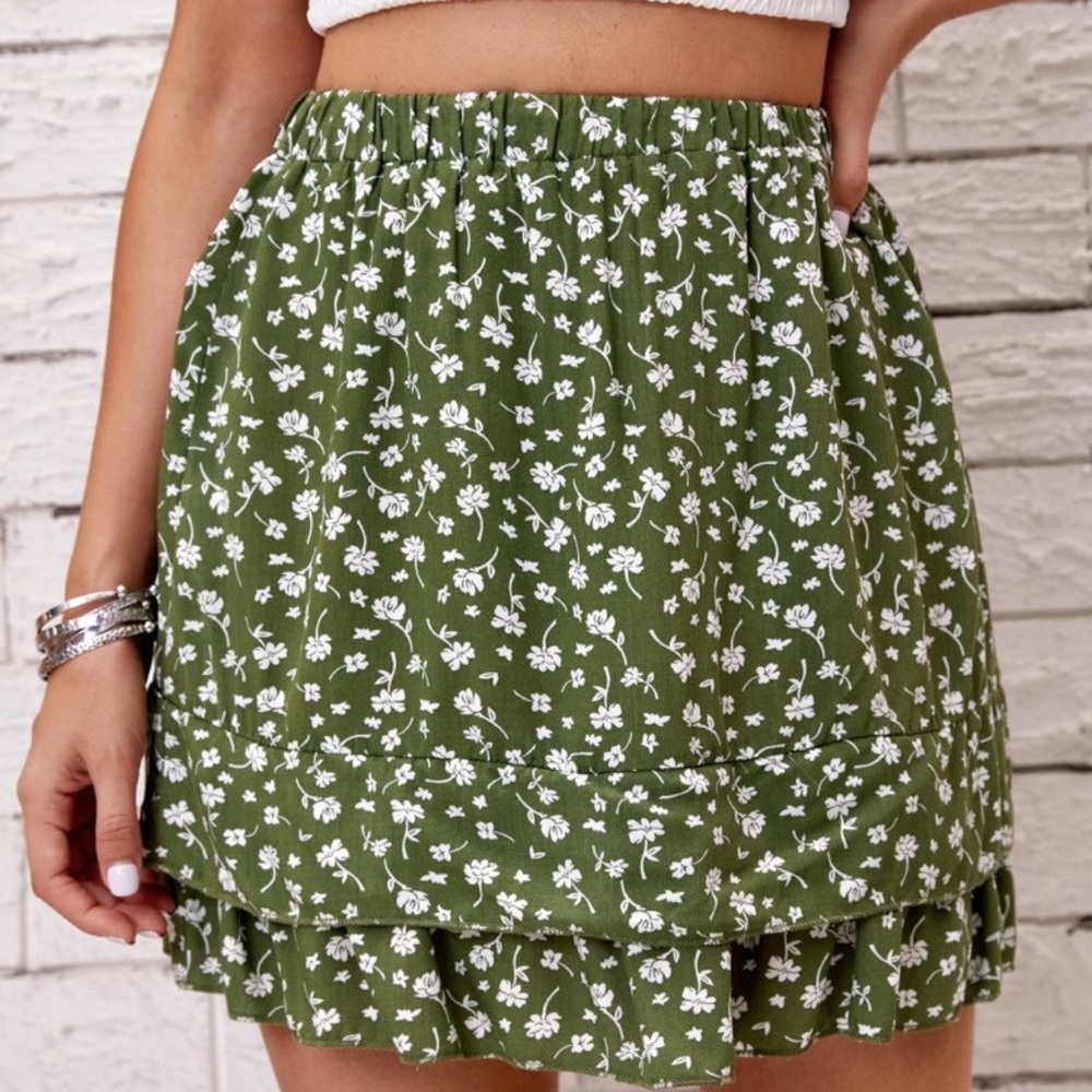 Whimsical Floral Print Skirt - Picture 4 of 7